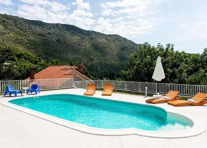 빌라 Five Bedroom With Private Pool & Sea View *