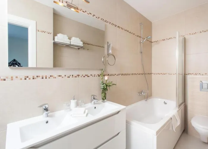 Five Bedroom With Private Pool & Sea View 빌라 *