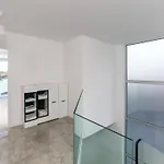 Five Bedroom With Private Pool & Sea View 빌라 *