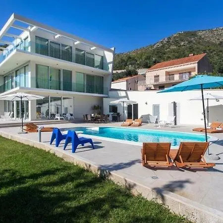 Five Bedroom With Private Pool & Sea View * Zaton (Dubrovnik-Neretva)