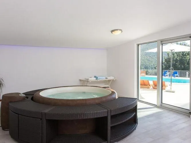 Five Bedroom With Private Pool & Sea View * Zaton (Dubrovnik-Neretva)